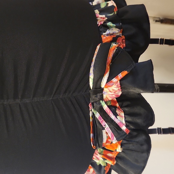 Victoria's Secret Lingerie - Picture 6 of 8